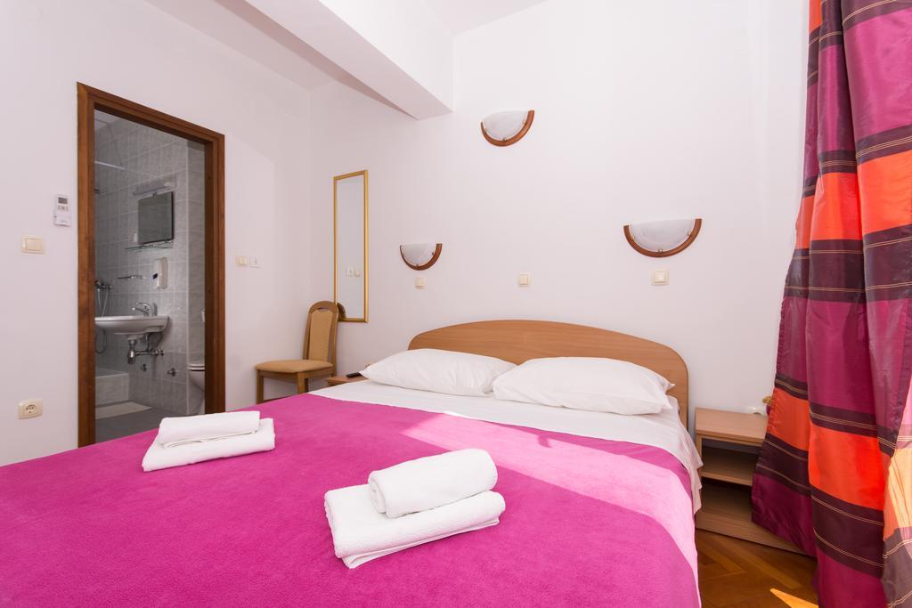 Guest House Mamut Kastela Luaran gambar