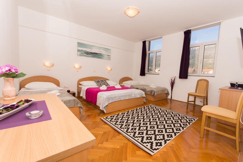 Guest House Mamut Kastela Luaran gambar