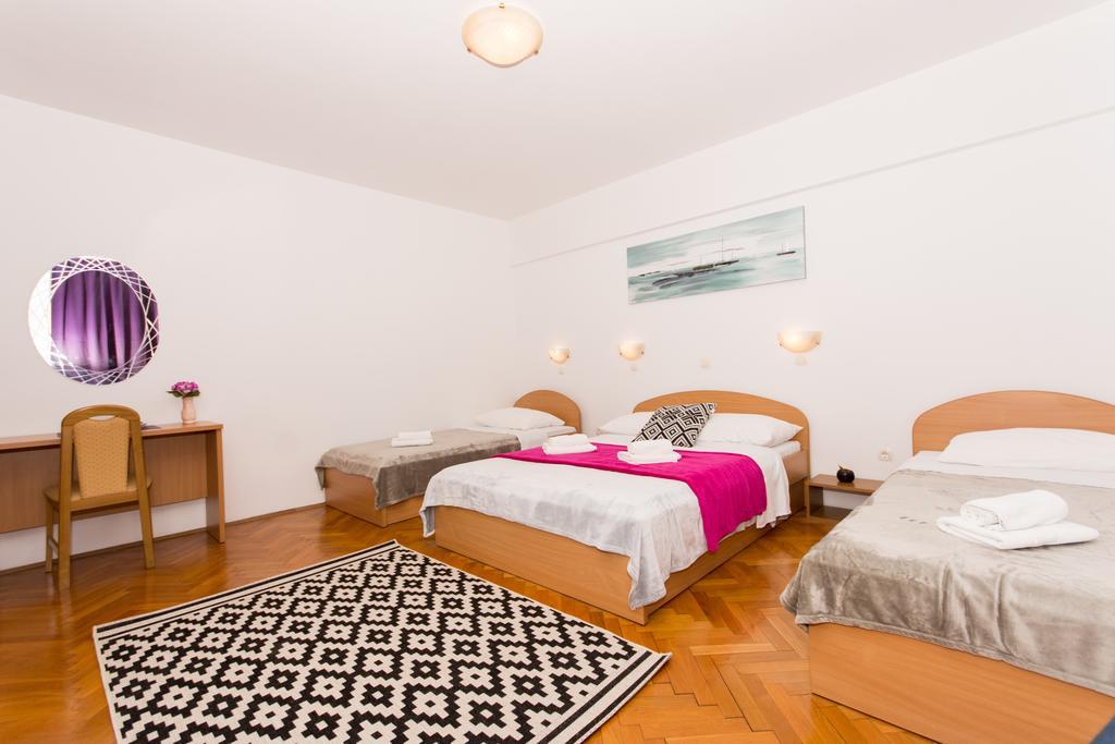 Guest House Mamut Kastela Luaran gambar