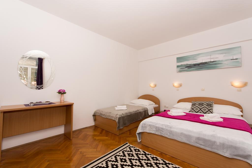 Guest House Mamut Kastela Luaran gambar