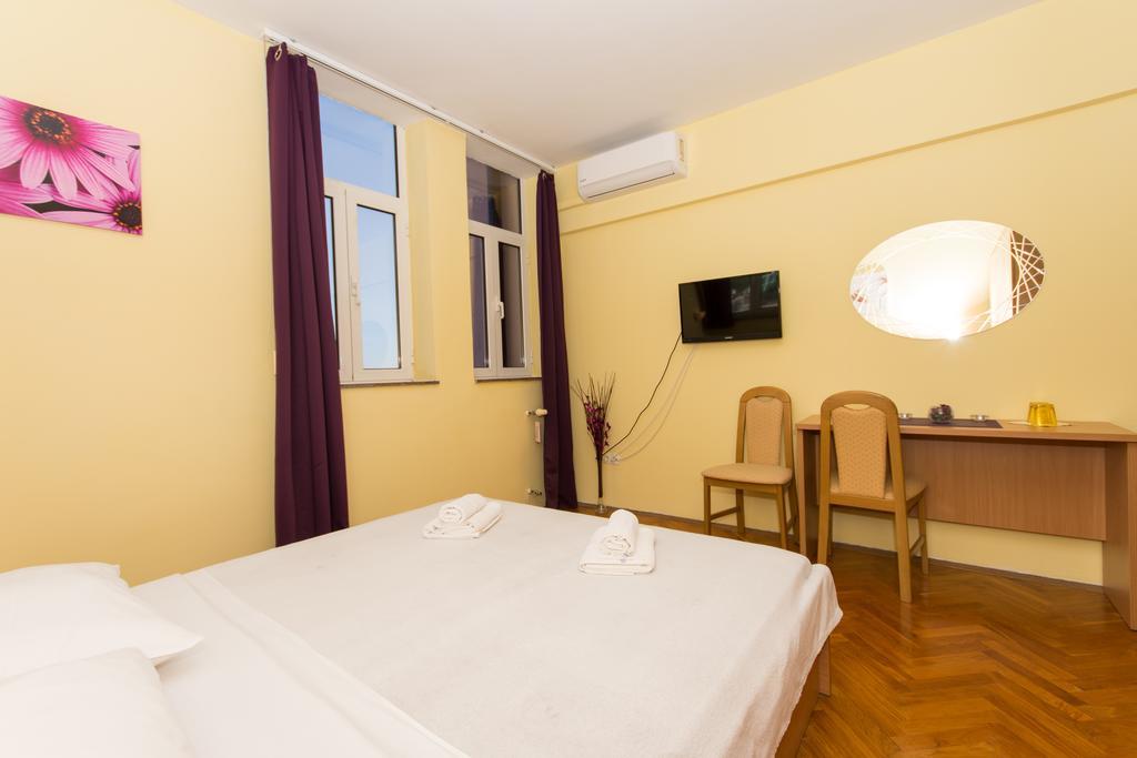 Guest House Mamut Kastela Luaran gambar