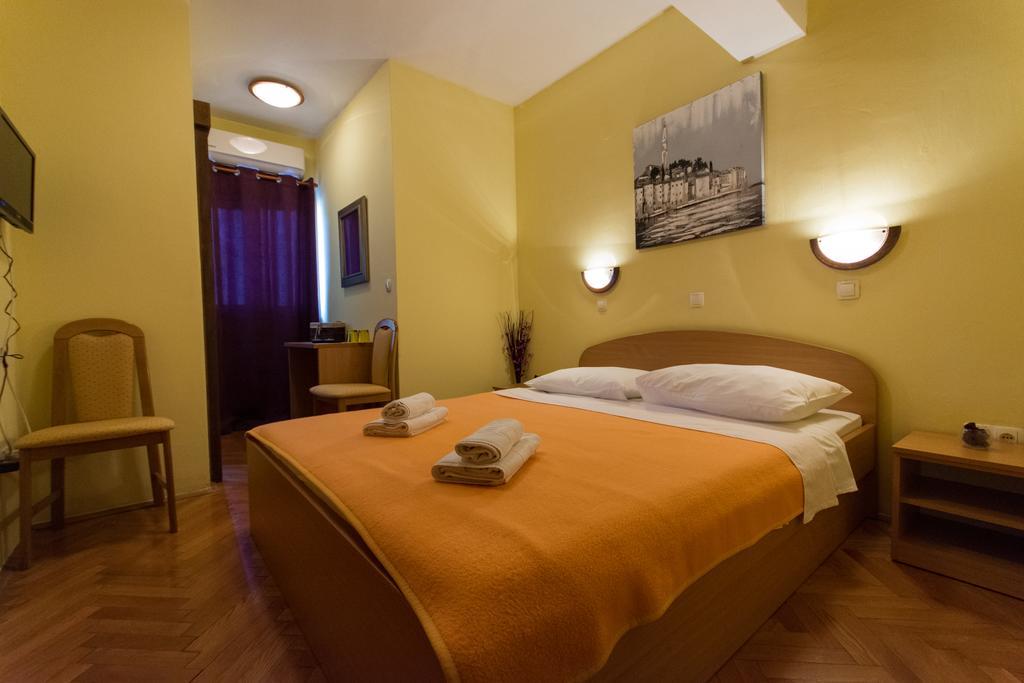 Guest House Mamut Kastela Luaran gambar
